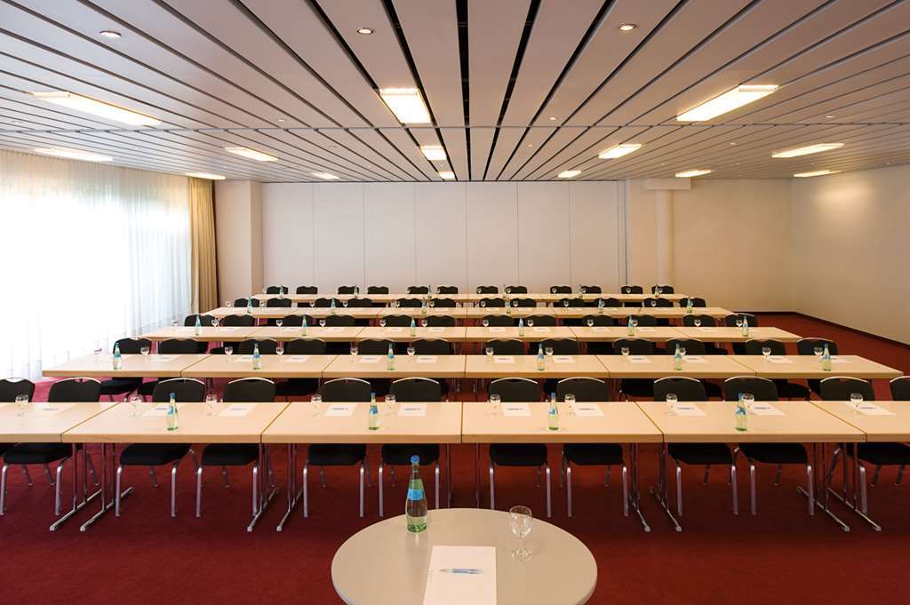 Nh Berlin Potsdam Conference Center Hotel Kleinmachnow Instalações foto